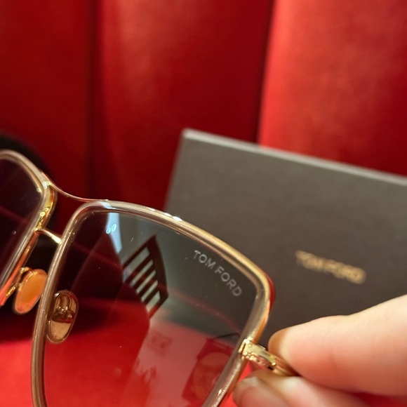 NEW TOM FORD TINA TF759 28F SUNGLASSES TOM FORD FT0759/S BROWN EYEWEAR TOM FORD - Picture 6 of 7